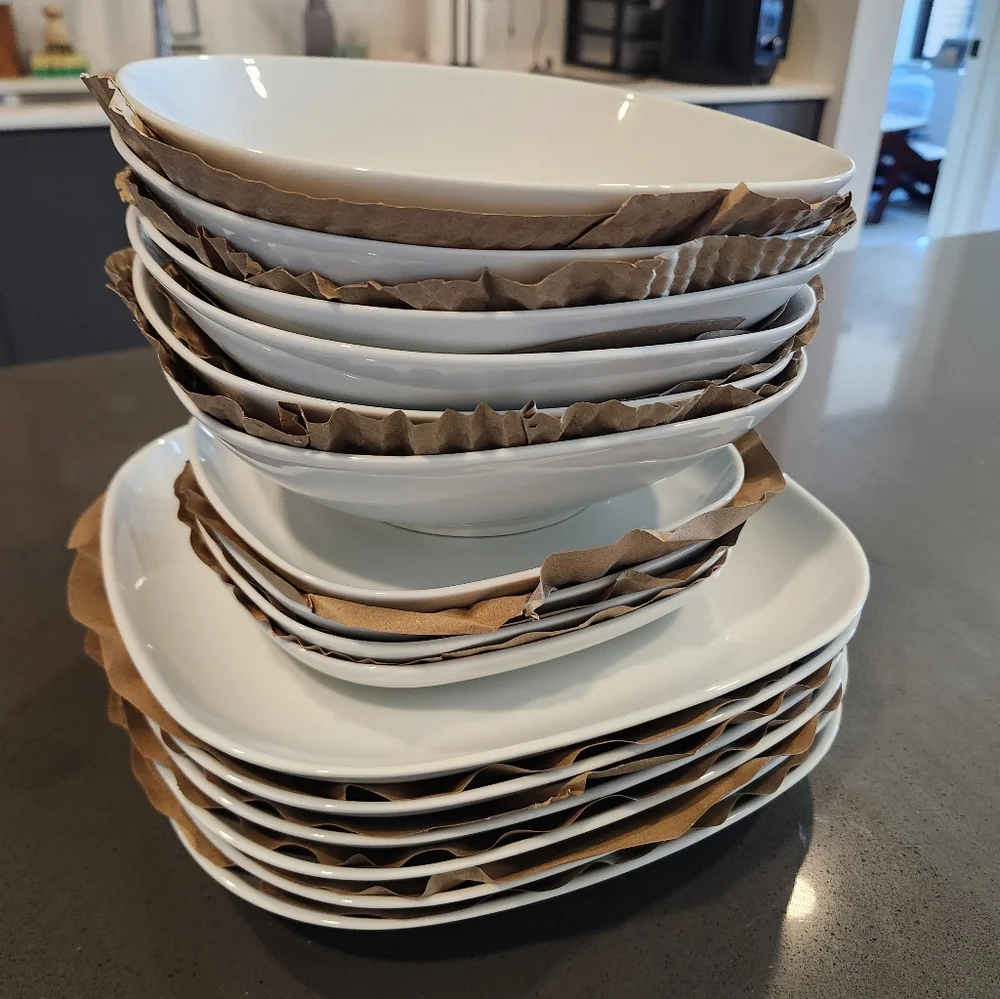 IKEA VÄRDERA Dinnerware Set